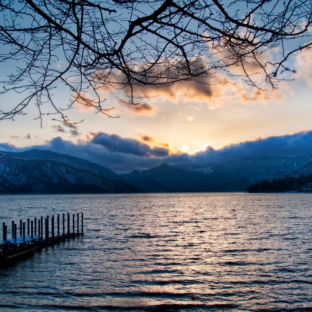 Обои облака, озеро, горы, the lake at nikko, clouds, lake, mountains разрешение 3834x2518 Загрузить