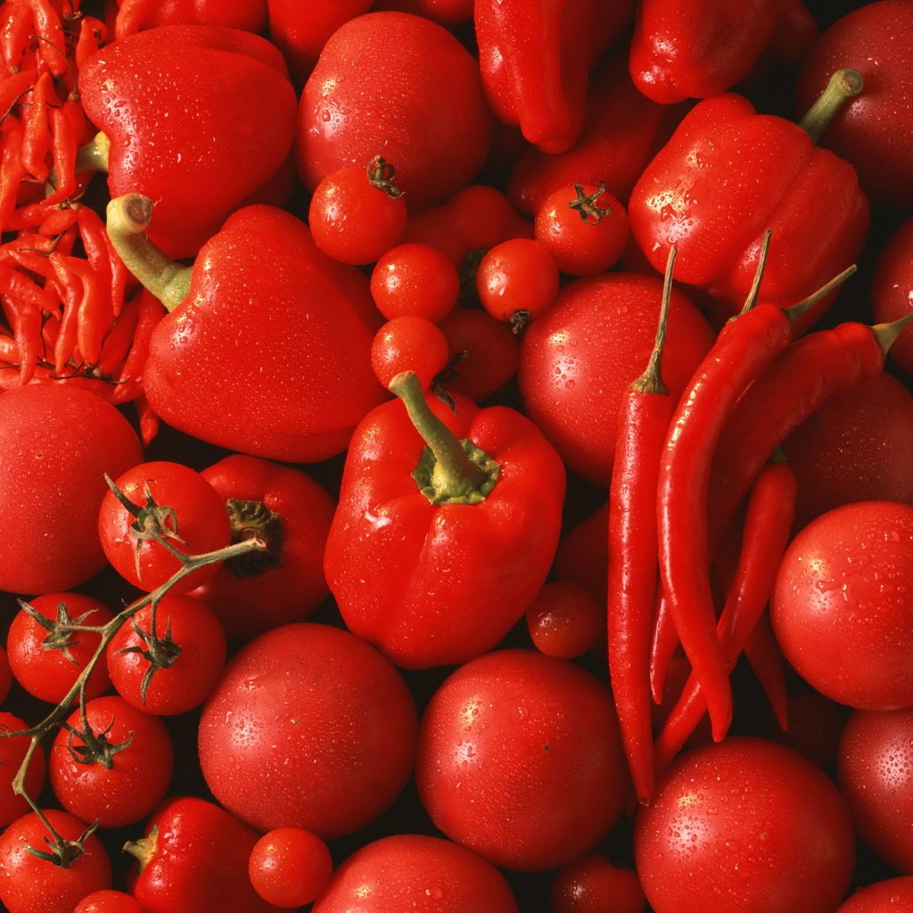 Обои овощи, помидоры, чили, перец, томаты, черри, vegetables, tomatoes, chile, pepper, cherry разрешение 1920x2705 Загрузить