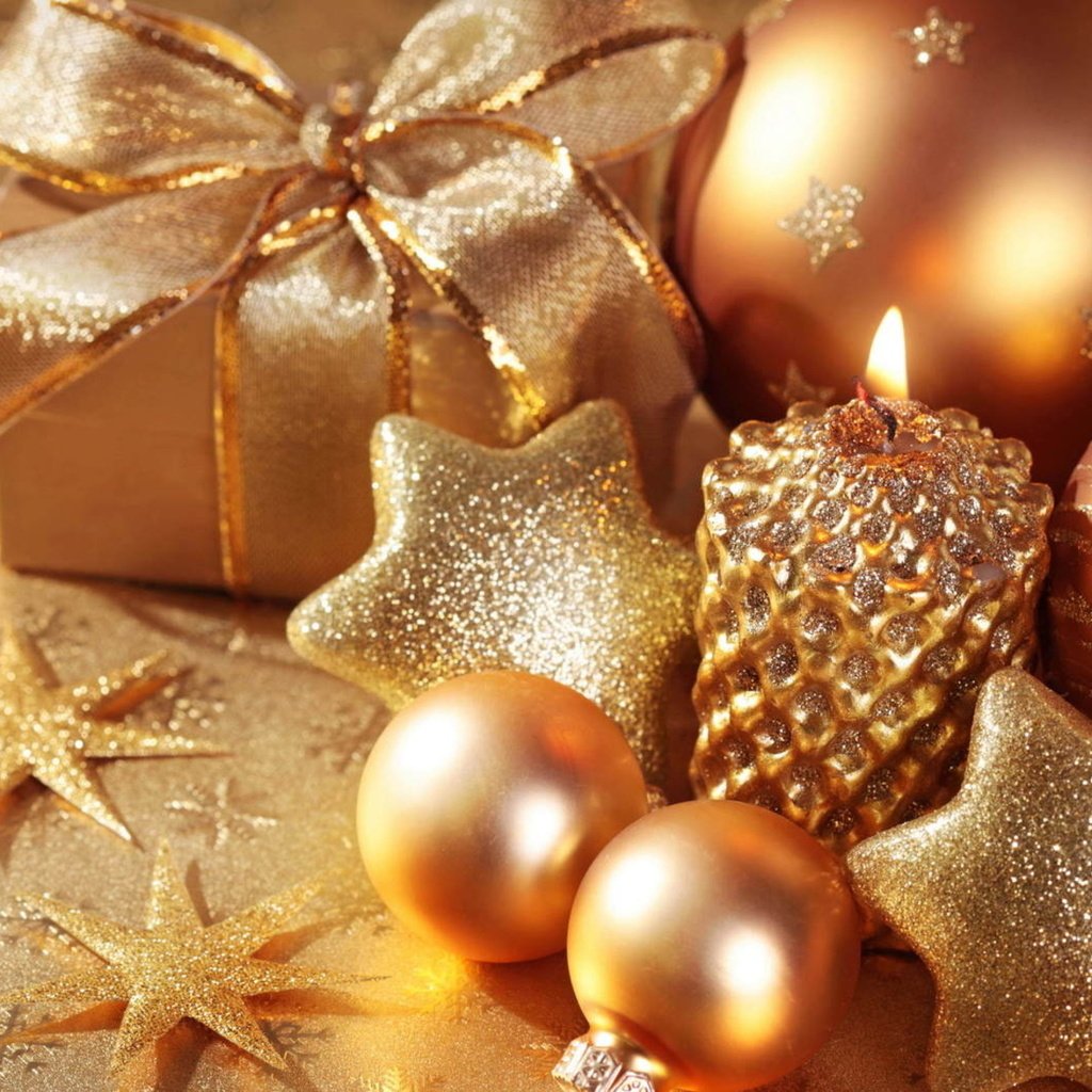 Обои новый год, рождество, шары, золотой, украшения, звезды, подарки, шарики, блеск, свеча, праздник, holiday, new year, christmas, balls, gold, decoration, stars, gifts, shine, candle разрешение 1920x1200 Загрузить