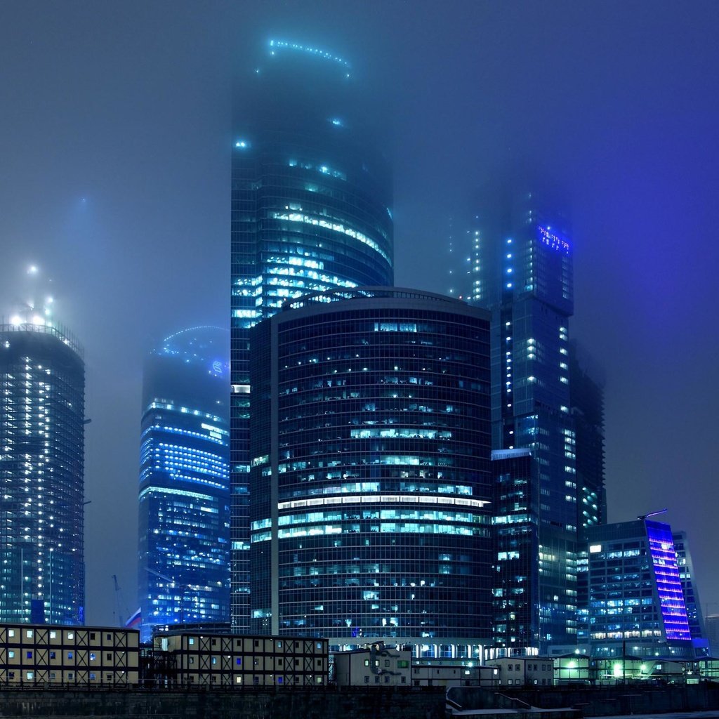 Обои ночь, огни, туман, москва, город, комплекс, night, lights, fog, moscow, the city, complex разрешение 2462x1600 Загрузить