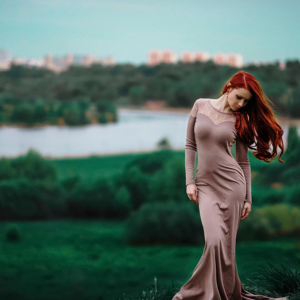 Обои природа, девушка, настроение, платье, рыжая, фигура, боке, nature, girl, mood, dress, red, figure, bokeh разрешение 1920x1200 Загрузить