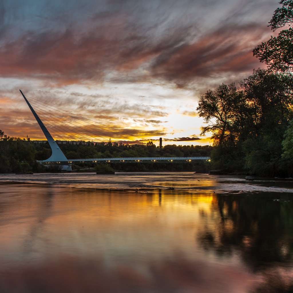 Обои река, мост, город, сша, калифорния, реддинг, сакраменто, river, bridge, the city, usa, ca, redding, sacramento разрешение 2048x1366 Загрузить