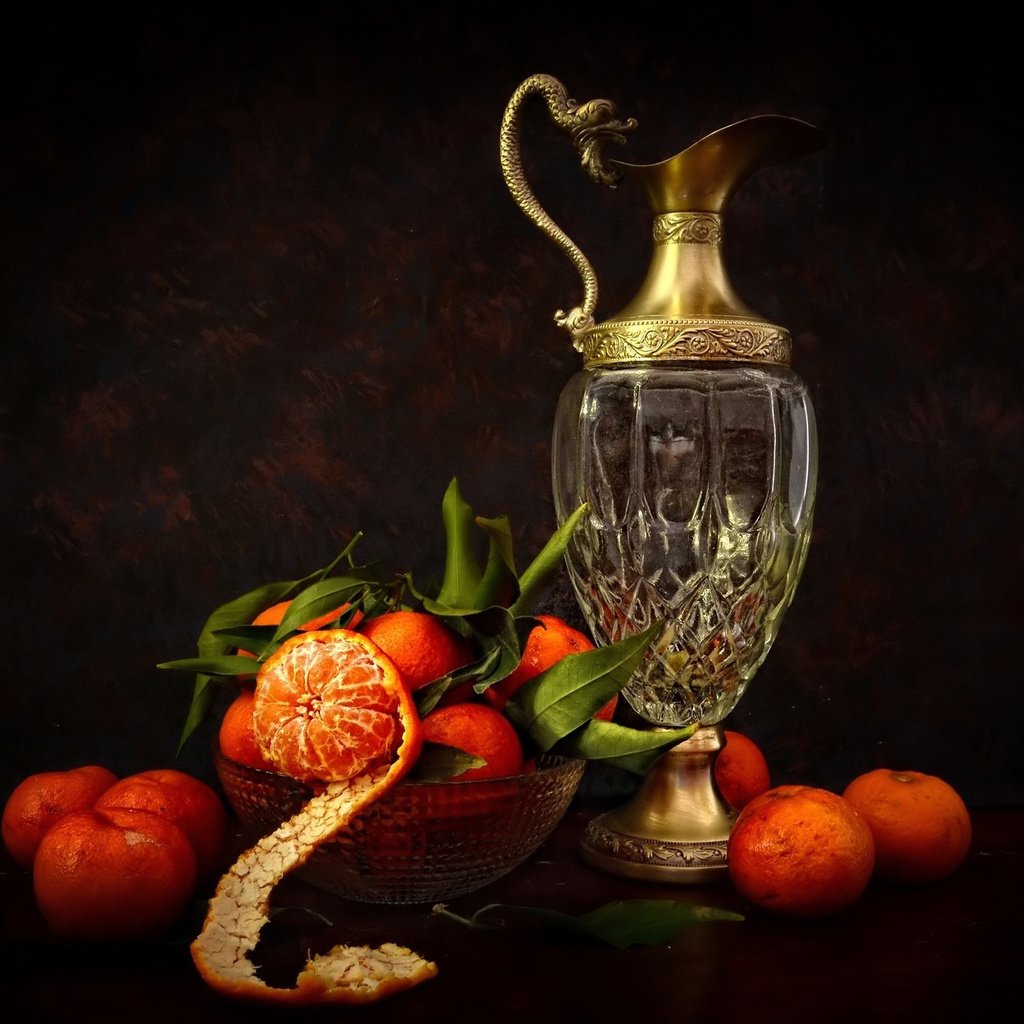 Обои листья, мандарины, натюрморт, графин, кожура, leaves, tangerines, still life, decanter, peel разрешение 2048x1296 Загрузить