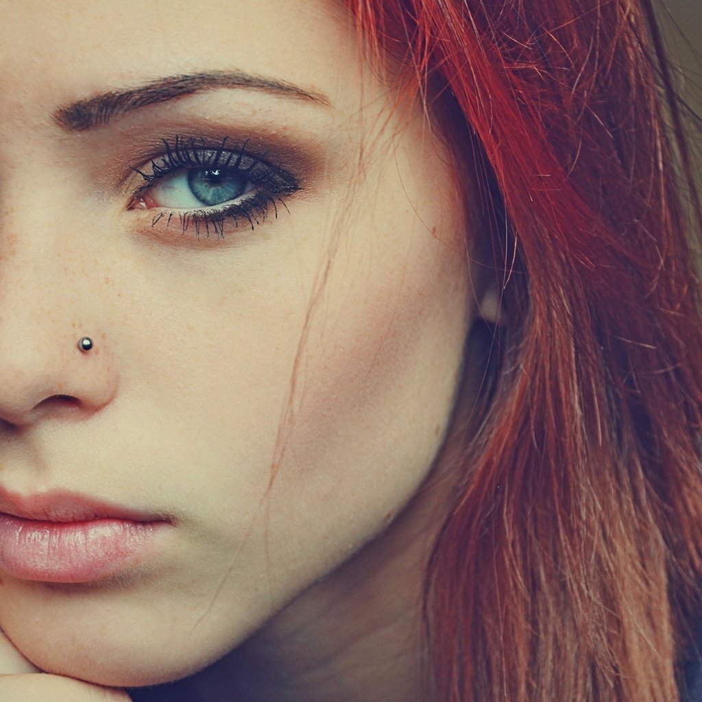 Обои девушка, рыжая, лицо, макияж, пирсинг, girl, red, face, makeup, piercing разрешение 2560x1600 Загрузить