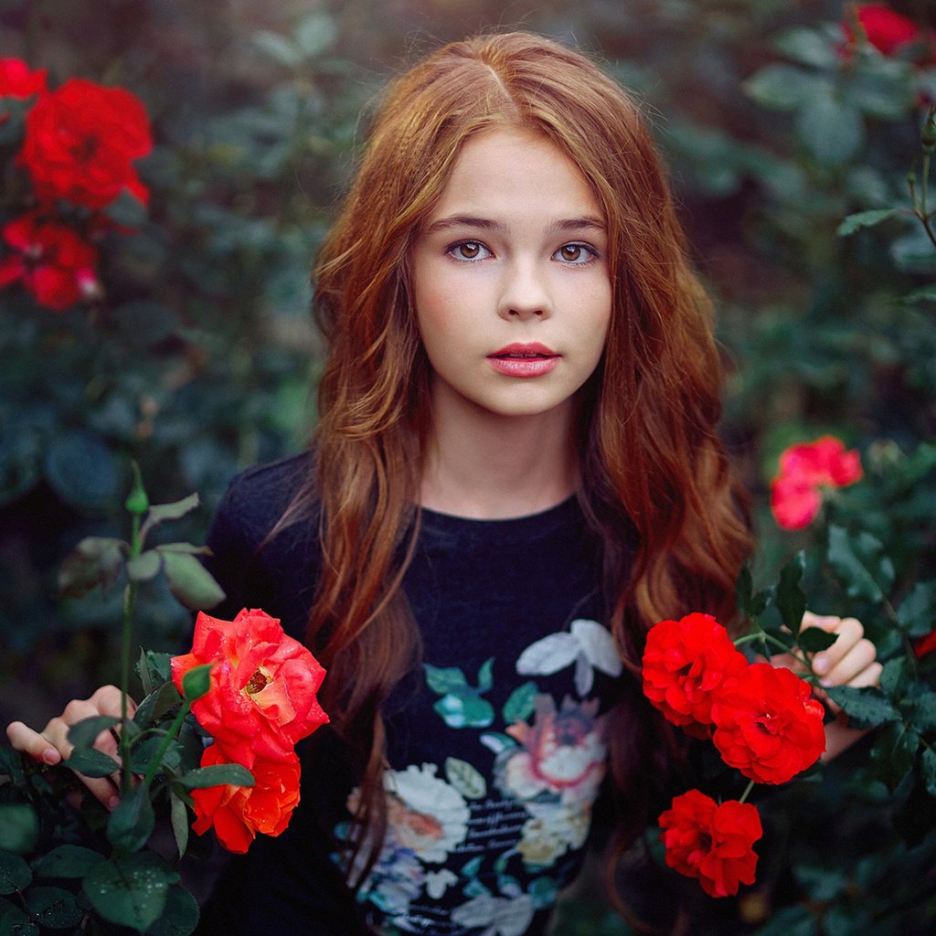 Обои цветы, девушка, настроение, розы, девочка, подросток, flowers, girl, mood, roses, teen разрешение 1920x1200 Загрузить