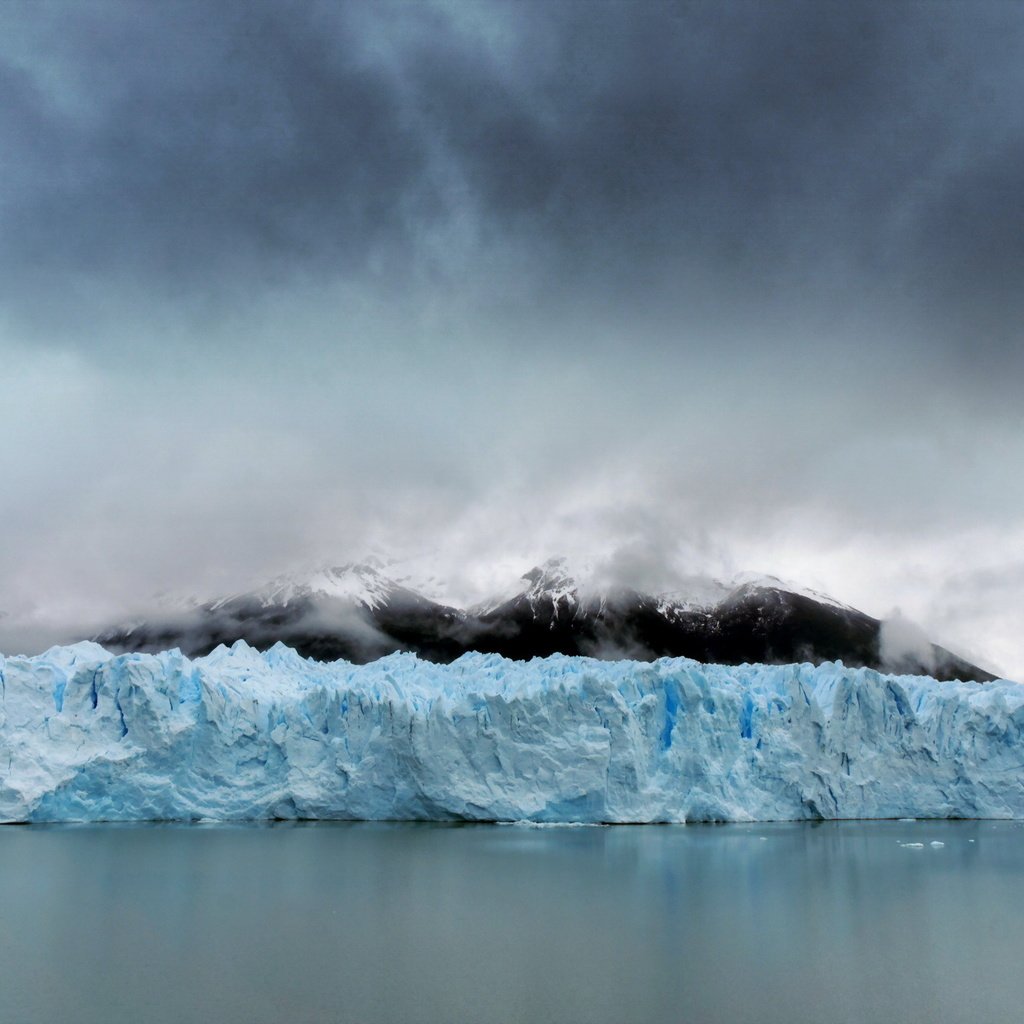 Обои туман, гора, океан, льды, аргентина, fog, mountain, the ocean, ice, argentina разрешение 2560x1477 Загрузить