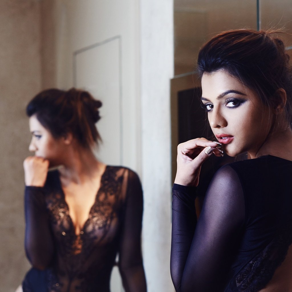 Обои девушка, поза, брюнетка, волосы, актриса, рухи сингх, girl, pose, brunette, hair, actress, ruhi singh разрешение 1920x1280 Загрузить