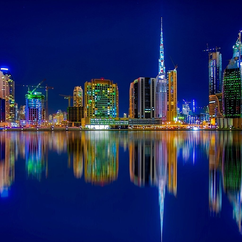 Обои отражение, город, дубай, оаэ, reflection, the city, dubai, uae разрешение 1920x1200 Загрузить