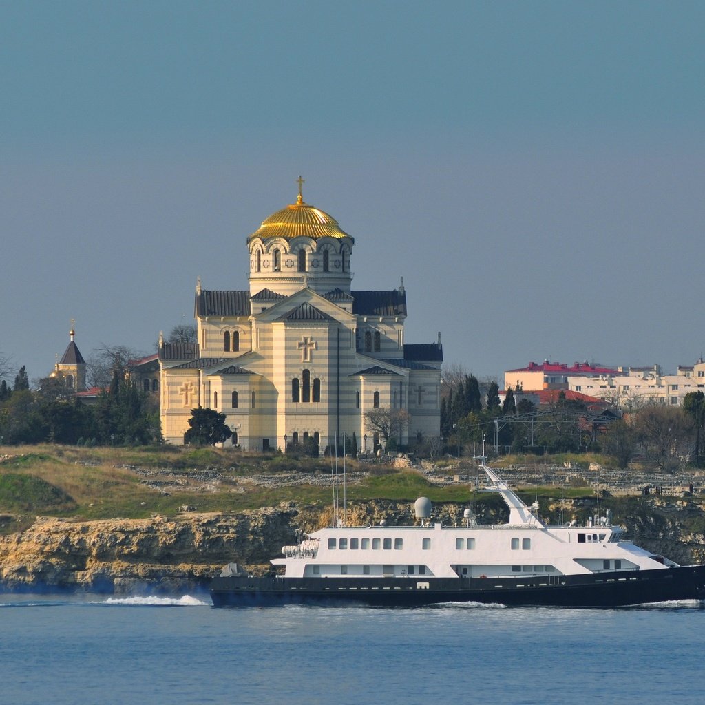 Обои храм, черное море, катер, связи, севастополь, херсонес, православный, temple, the black sea, boat, connection, sevastopol, hersonissos, orthodox разрешение 2560x1600 Загрузить