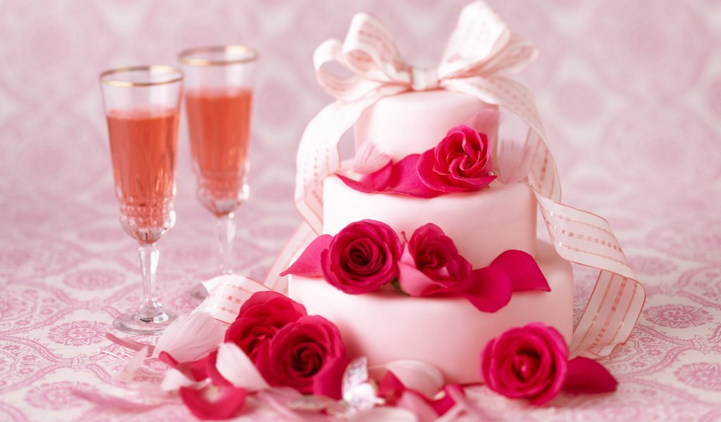Обои розы, вино, бокалы, праздник, шампанское, торт, тортик, roses, wine, glasses, holiday, champagne, cake разрешение 2560x1600 Загрузить
