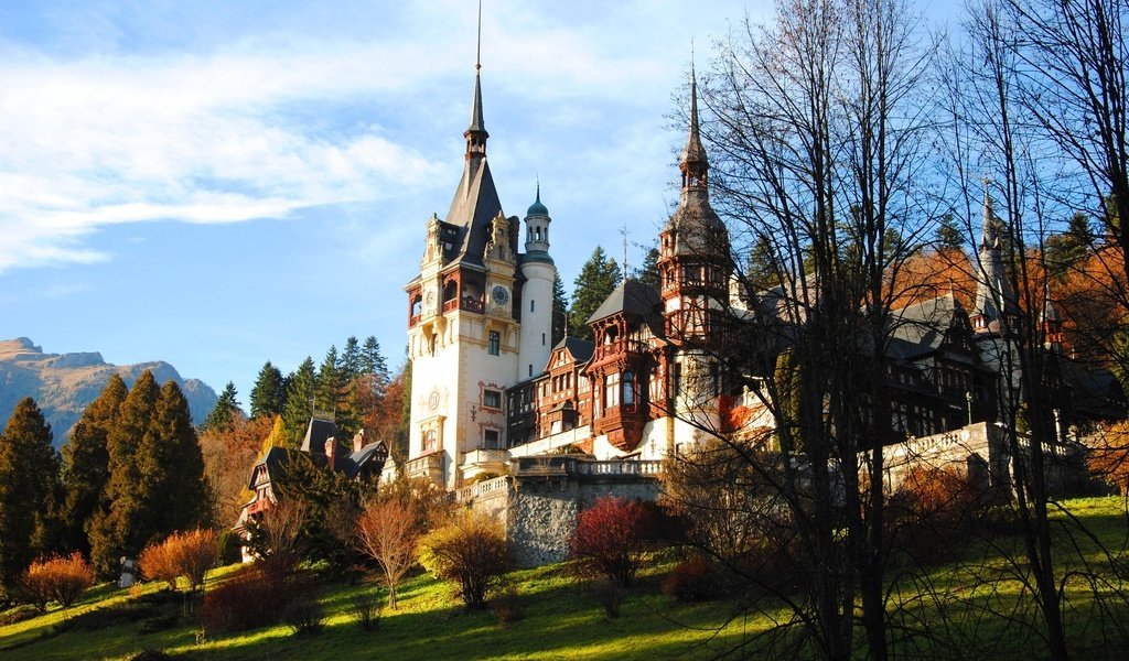 Обои замок, осень, здание, румыния, просто красиво, castle, autumn, the building, romania, just beautiful разрешение 1920x1285 Загрузить