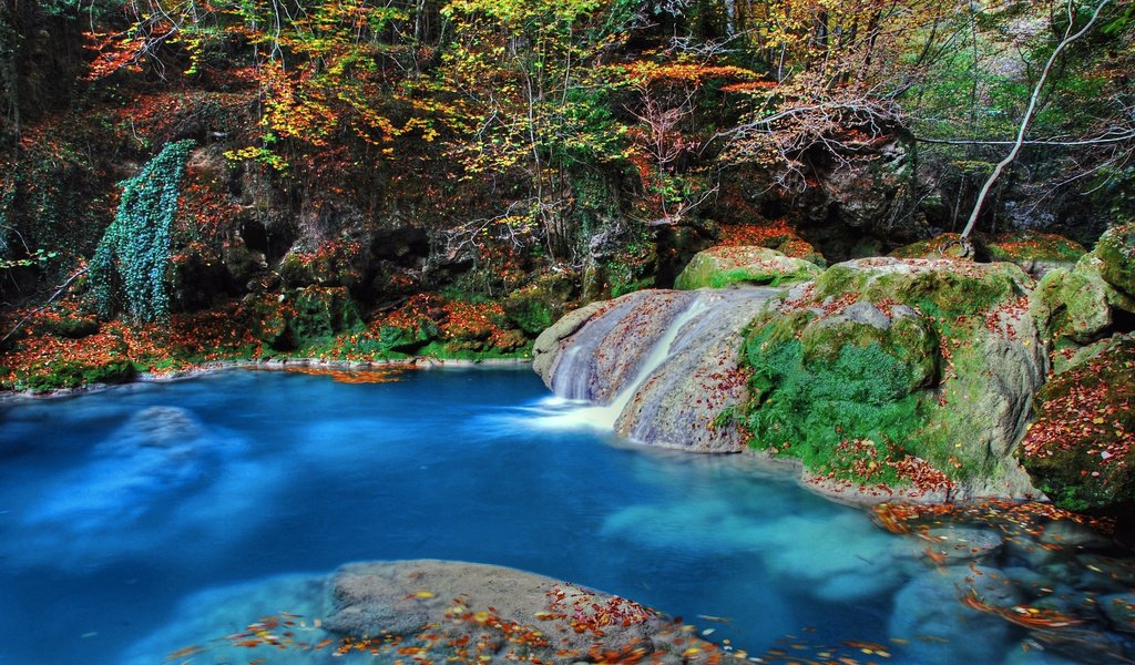 Обои скалы, водопад, осень, испания, каскад, rocks, waterfall, autumn, spain, cascade разрешение 2294x1536 Загрузить