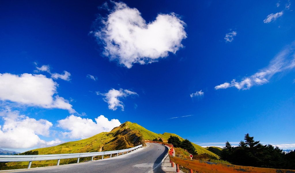 Обои небо, дорога, облака, the sky, road, clouds разрешение 1920x1200 Загрузить