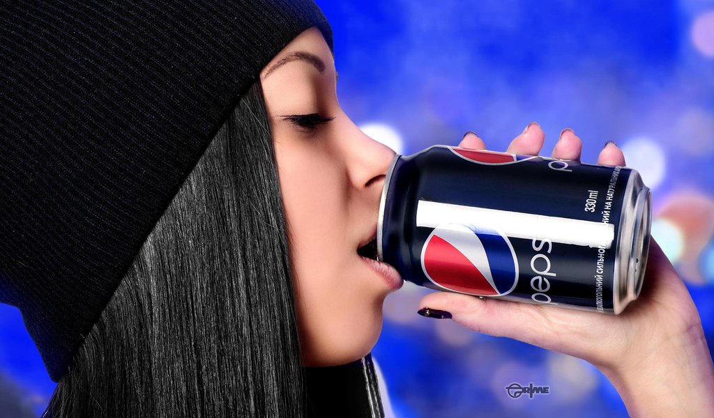 Обои девушка, фотограф, губы, шапка, жажда, банка, личико, alexander prime, пепси, pepsi, girl, photographer, lips, hat, thirst, bank, face разрешение 2048x1184 Загрузить