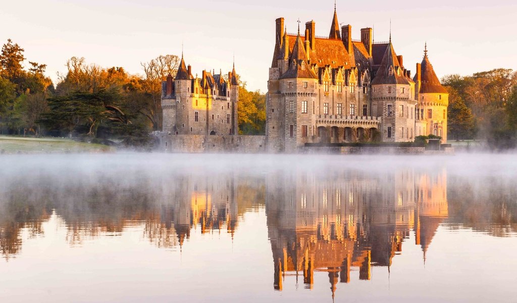 Обои озеро, отражение, замок, франция, château de la bretesche, миссийак, lake, reflection, castle, france, missillac разрешение 4787x3191 Загрузить