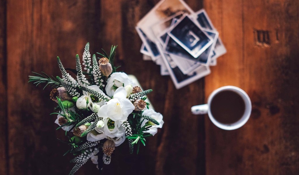 Обои цветы, кофе, стол, букет, flowers, coffee, table, bouquet разрешение 3000x2000 Загрузить