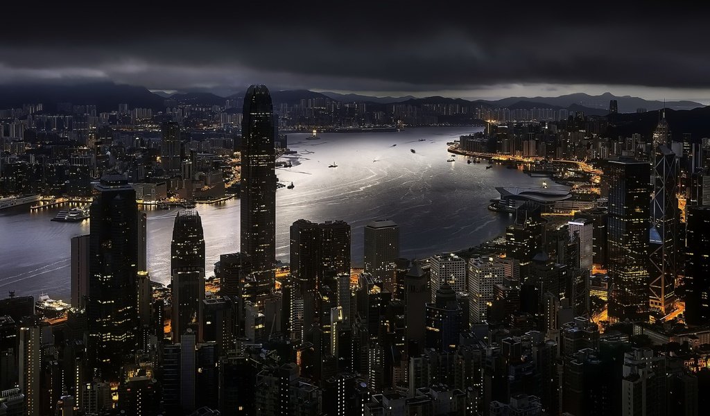 Обои ночь, панорама, город, небоскребы, китай, гонконг, night, panorama, the city, skyscrapers, china, hong kong разрешение 2048x1365 Загрузить