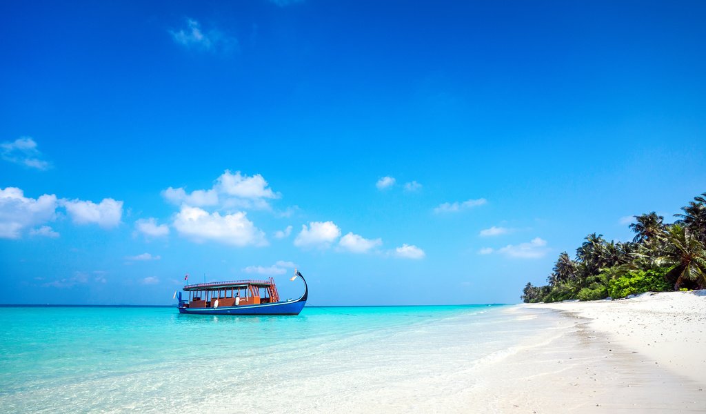 Обои море, пляж, лодка, остров, тропики, мальдивы, sea, beach, boat, island, tropics, the maldives разрешение 5675x3783 Загрузить