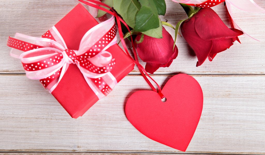 Обои цветы, розы, сердце, подарок, праздник, день святого валентина, день святого валентин, flowers, roses, heart, gift, holiday, valentine's day разрешение 1920x1200 Загрузить
