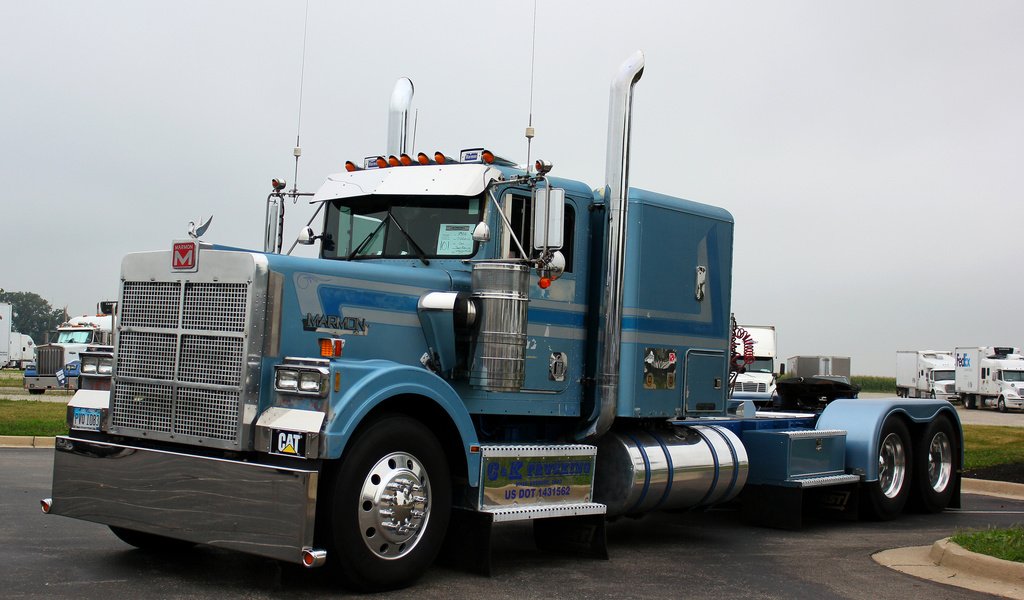 Обои грузовик, rig, тягач, marmon, truck, tractor разрешение 2048x1310 Загрузить