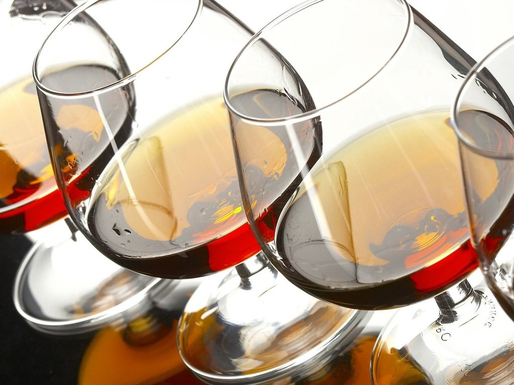 Обои бокалы, алкоголь, коньяк, glasses, alcohol, cognac разрешение 1920x1200 Загрузить