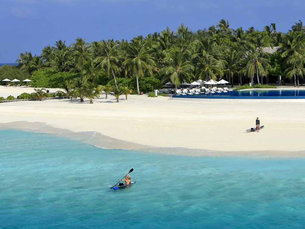Обои пляж, пальмы, тропики, мальдивы, beach, palm trees, tropics, the maldives разрешение 5760x3840 Загрузить