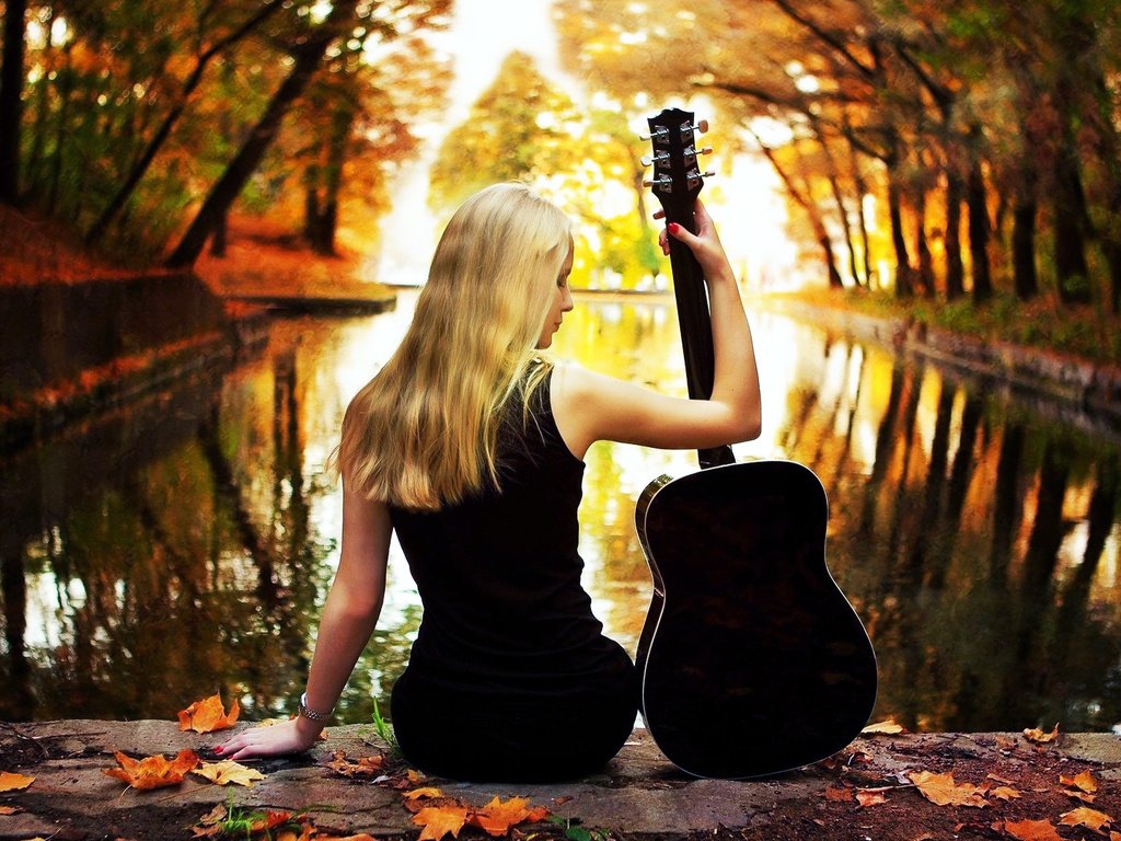 Обои листья, девушка, блондинка, гитара, осень, пруд, спиной, leaves, girl, blonde, guitar, autumn, pond, back разрешение 1920x1080 Загрузить