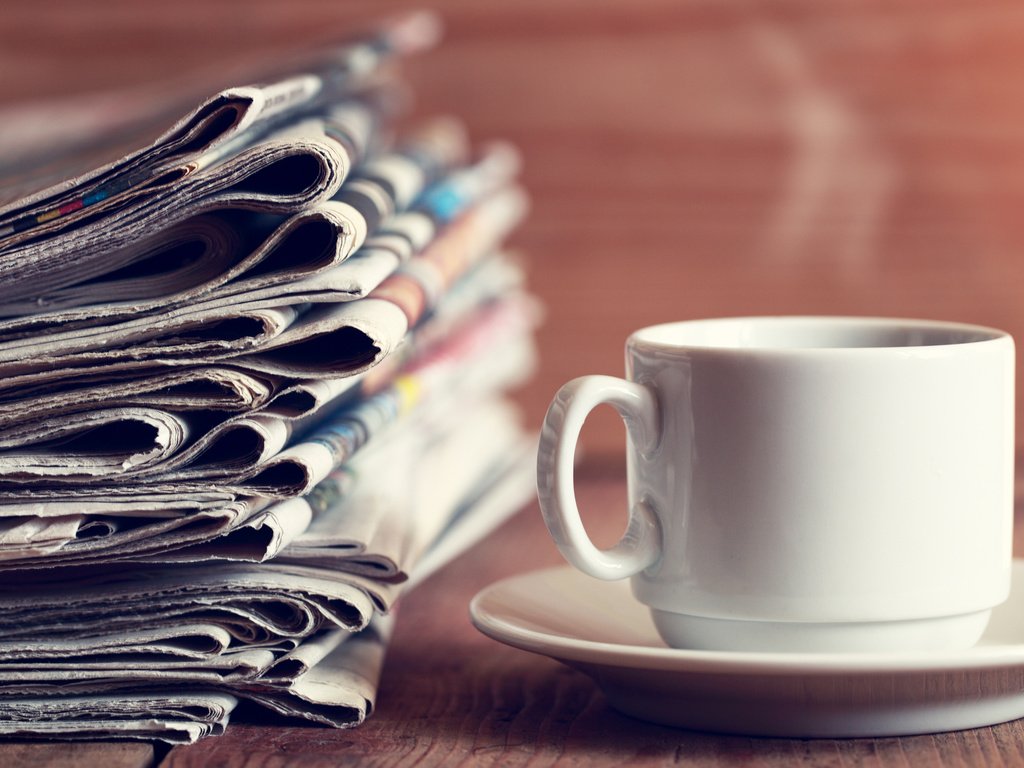 Обои кофе, кружка, газеты, новости, savushkin, coffee, mug, newspapers, news разрешение 3840x2400 Загрузить