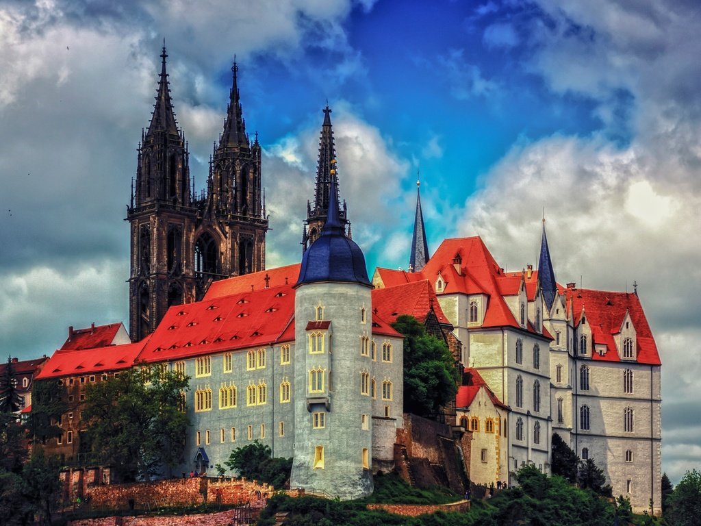 Обои небо, облака, замок, германия, albrechtsburg, the sky, clouds, castle, germany разрешение 4000x2665 Загрузить