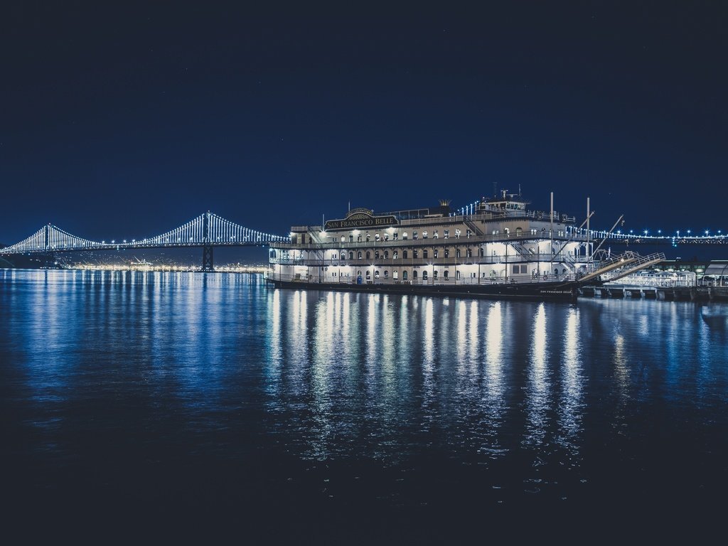 Обои ночь, лайнер, огни, bay bridge, море, мост, корабль, причал, сан-франциско, судно, night, liner, lights, sea, bridge, ship, pier, san francisco, the ship разрешение 5472x3648 Загрузить