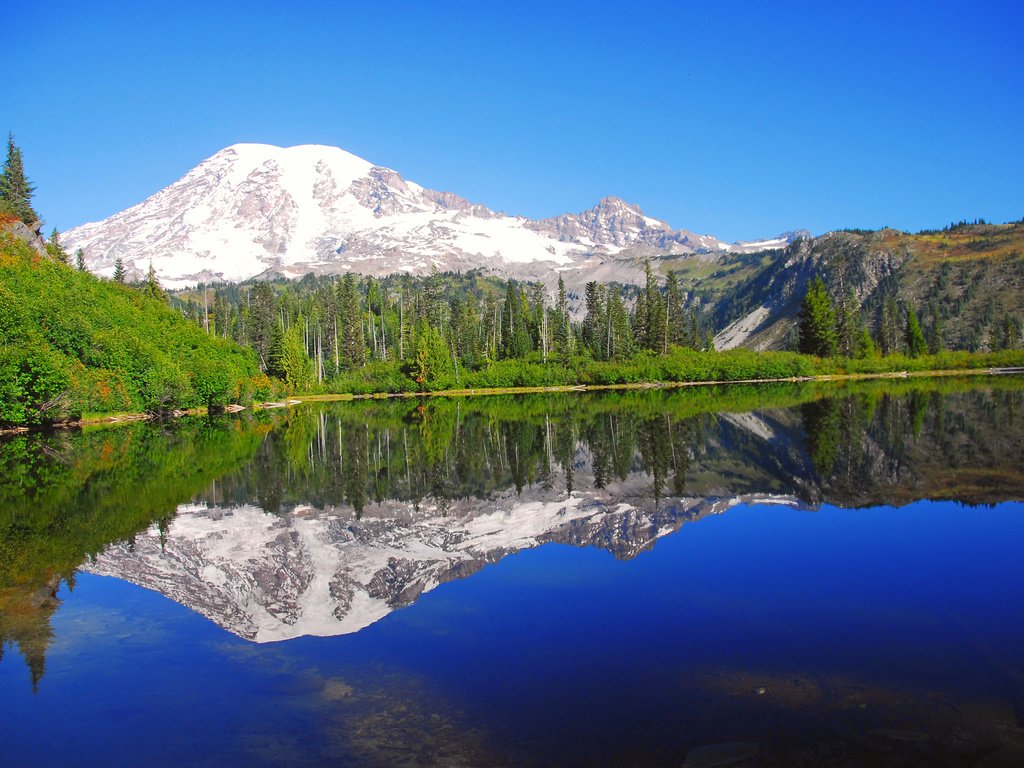 Обои озеро, горы, lake, mountains разрешение 3872x2592 Загрузить