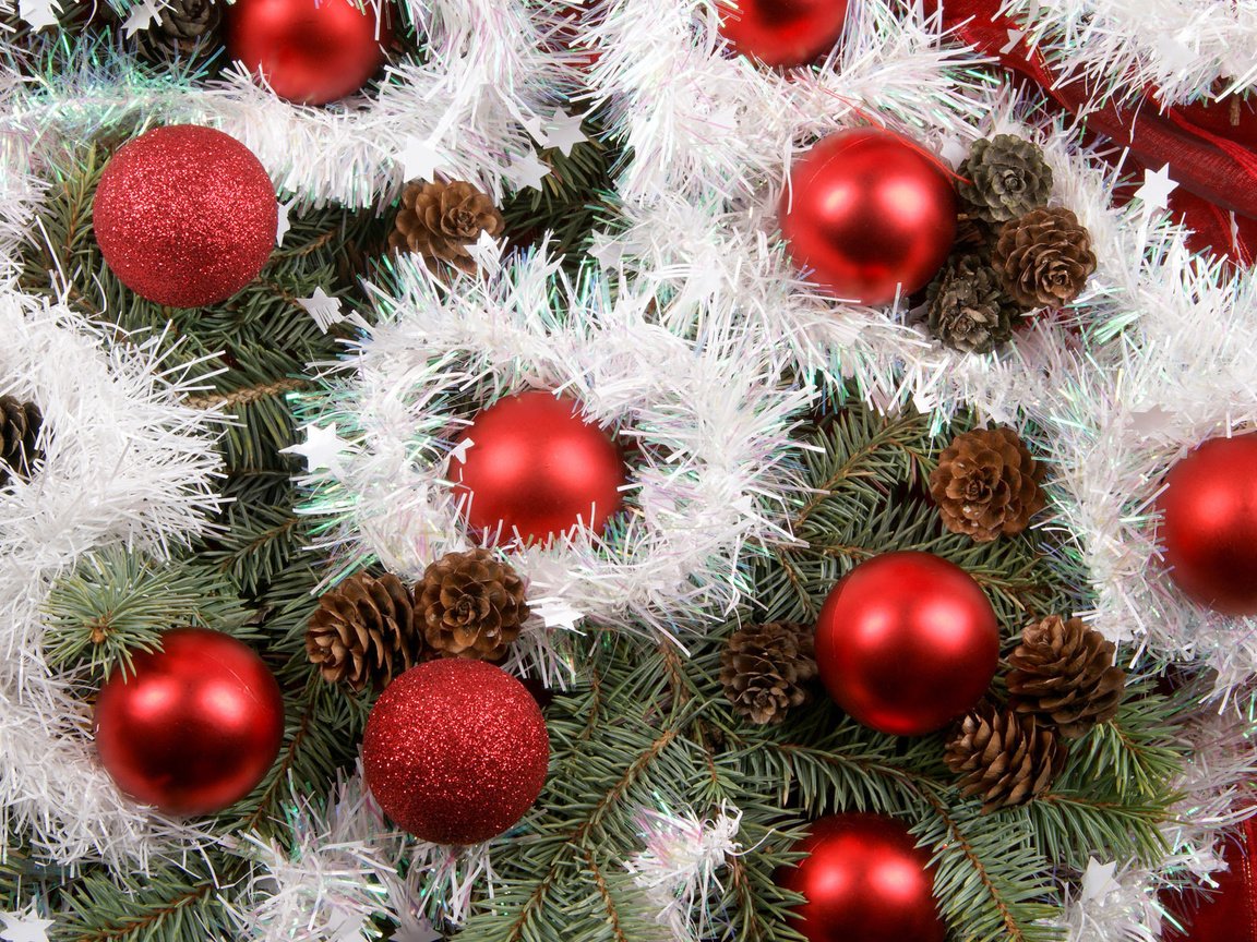 Обои елка, шары, игрушки, праздник, рождество, шишки, tree, balls, toys, holiday, christmas, bumps разрешение 1920x1200 Загрузить