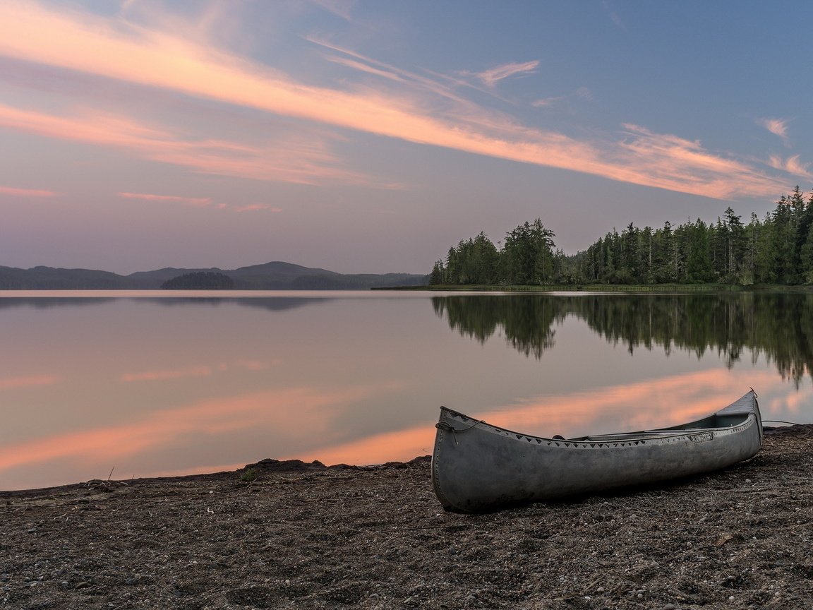 Обои озеро, лес, пляж, рассвет, лодка, lake, forest, beach, dawn, boat разрешение 1920x1200 Загрузить