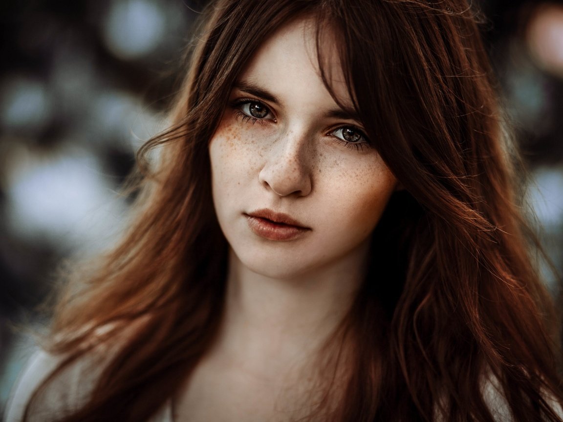 Обои девушка, фото, волосы, лицо, шатенка, girl, photo, hair, face, brown hair разрешение 2880x1920 Загрузить