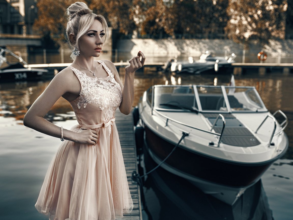 Обои стиль, девушка, платье, модель, катер, style, girl, dress, model, boat разрешение 2048x1152 Загрузить