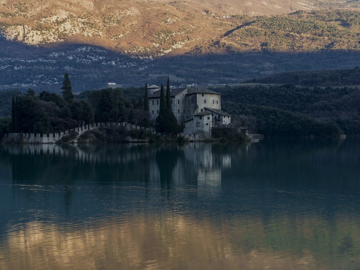 Обои озеро, замок, италия, тоблино, lake, castle, italy, toblino разрешение 2048x1367 Загрузить