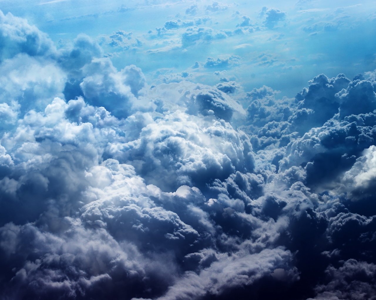 Обои небо, облака, цвет, небеса, голубой, the sky, clouds, color, heaven, blue разрешение 2700x1761 Загрузить