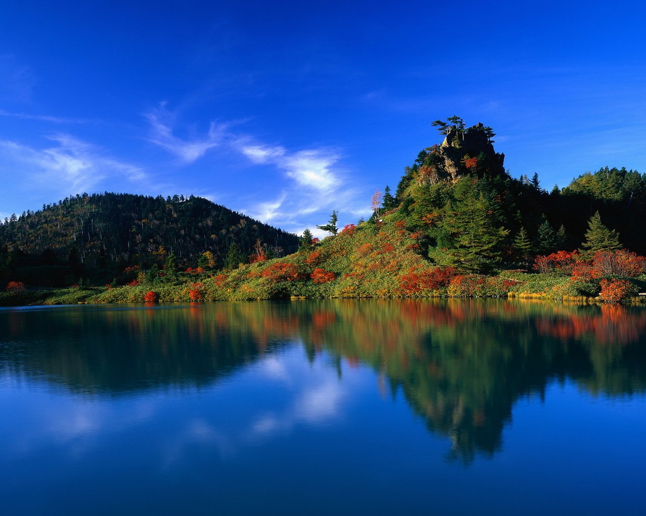 Обои вода, озеро, лес, отражение, япония, water, lake, forest, reflection, japan разрешение 1920x1200 Загрузить