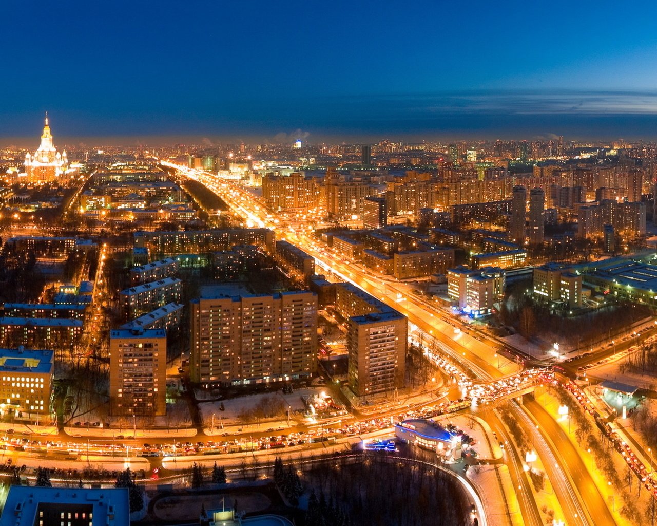 Обои дорога, ночь, огни, москва, road, night, lights, moscow разрешение 2565x1050 Загрузить