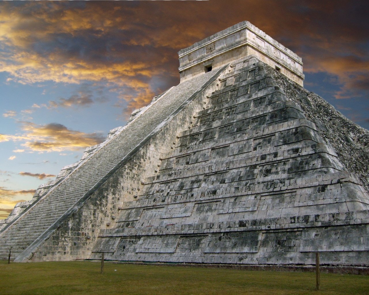 Обои chichen-ica -piramida -majya -nebo -oblaka, chichen-ica-piramida-majya -nebo -oblaka разрешение 2816x2112 Загрузить