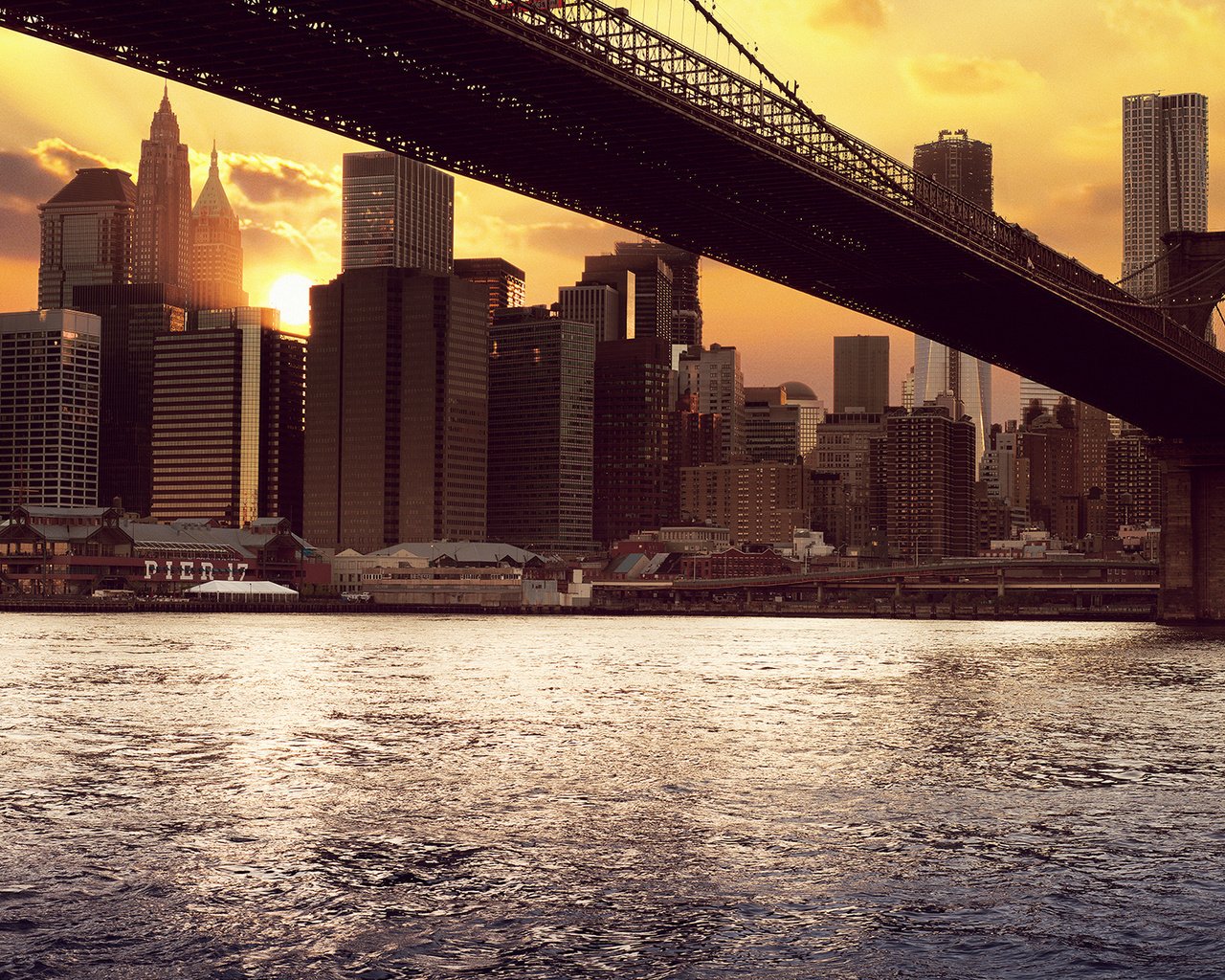 Обои солнце, закат, сша, нью-йорк, здания, бруклинский мост, the sun, sunset, usa, new york, building, brooklyn bridge разрешение 1920x1200 Загрузить
