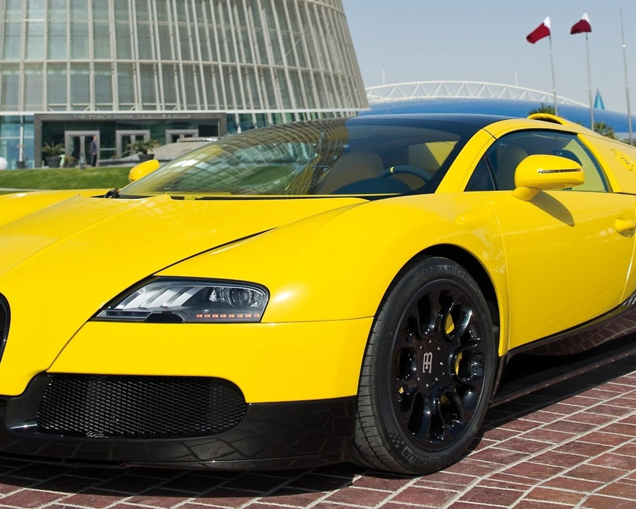 Обои bugatti veyron grand sport разрешение 2560x1440 Загрузить