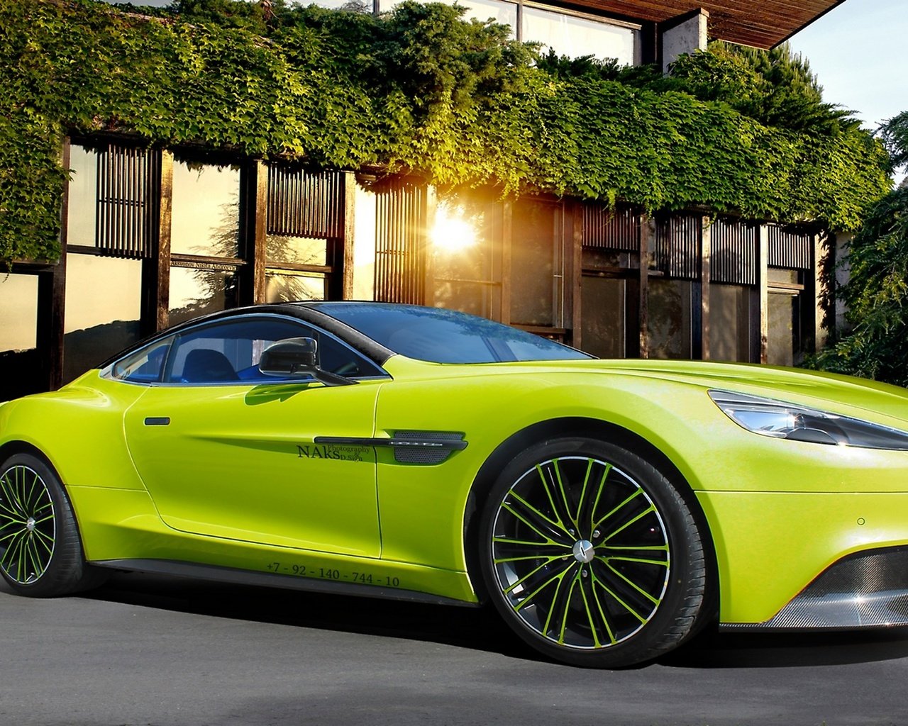 Обои aston martin vanquish разрешение 2560x1440 Загрузить