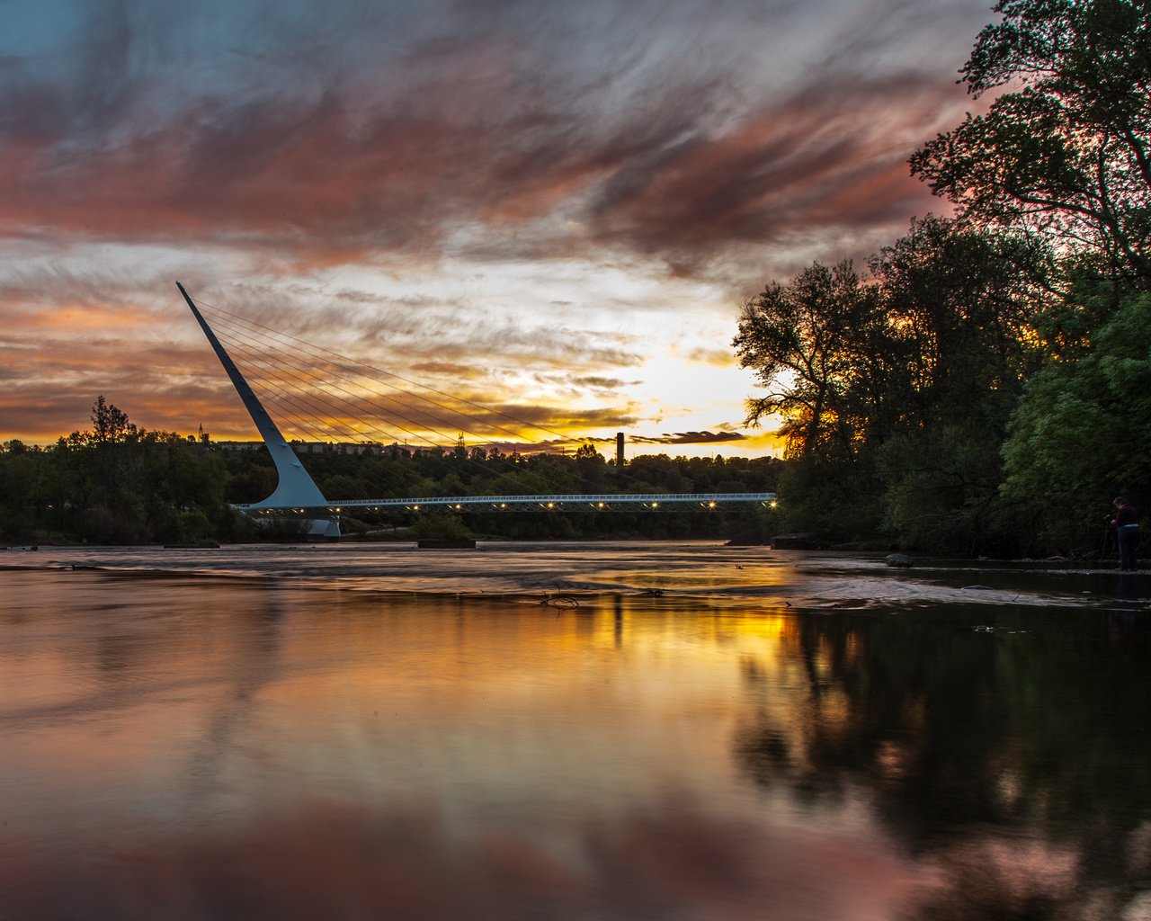 Обои река, мост, город, сша, калифорния, реддинг, сакраменто, river, bridge, the city, usa, ca, redding, sacramento разрешение 2048x1366 Загрузить