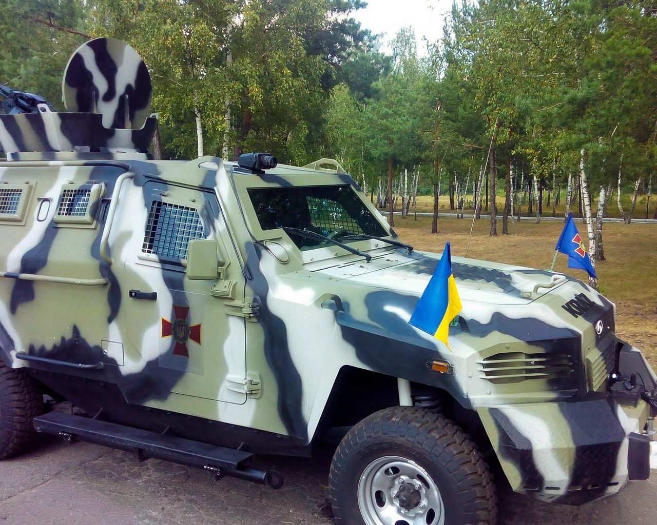 Обои украина, бронетехника, бронеавтомобиль, кугуар, ukraine, armor, armored car, cougar разрешение 1920x1200 Загрузить