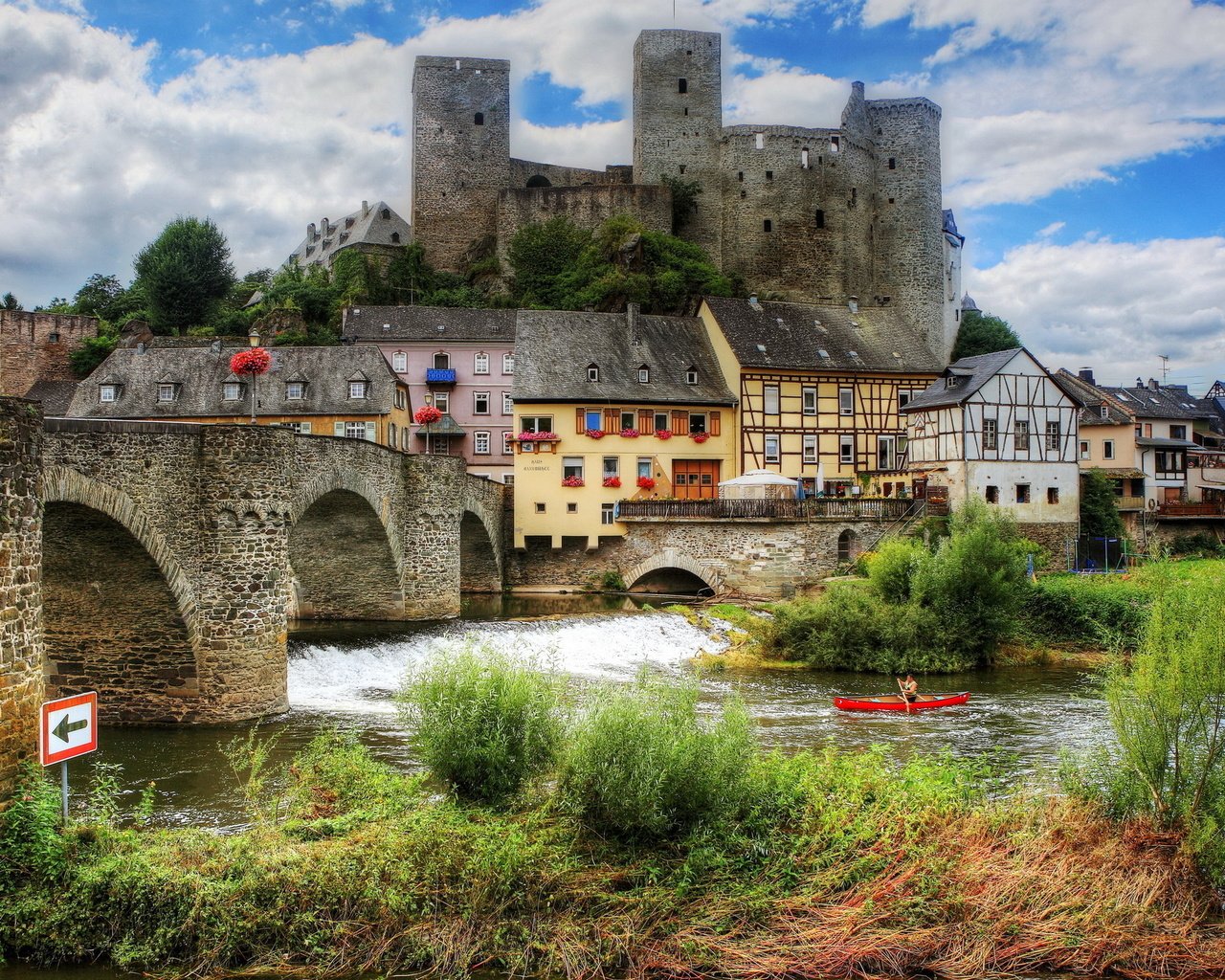 Обои река, замок, город, лодка, дома, архитектура, германия, рункель, burg runkel, river, castle, the city, boat, home, architecture, germany разрешение 2560x1440 Загрузить