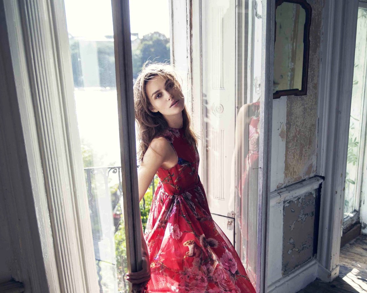 Обои платье, актриса, кира найтли, dress, actress, keira knightley разрешение 3712x2580 Загрузить