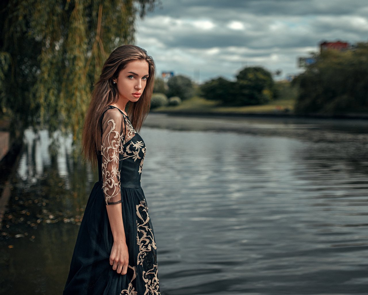 Обои река, девушка, платье, взгляд, волосы, черное, мила будаева, river, girl, dress, look, hair, black, mila budaeva разрешение 2048x1151 Загрузить