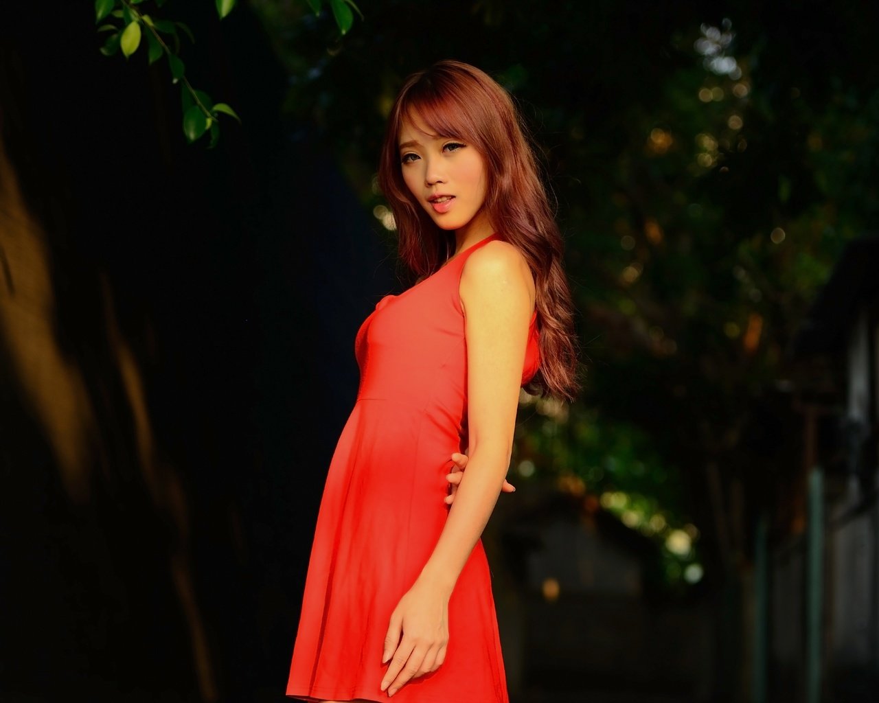 Обои девушка, настроение, взгляд, азиатка, красное платье, girl, mood, look, asian, red dress разрешение 4911x3274 Загрузить