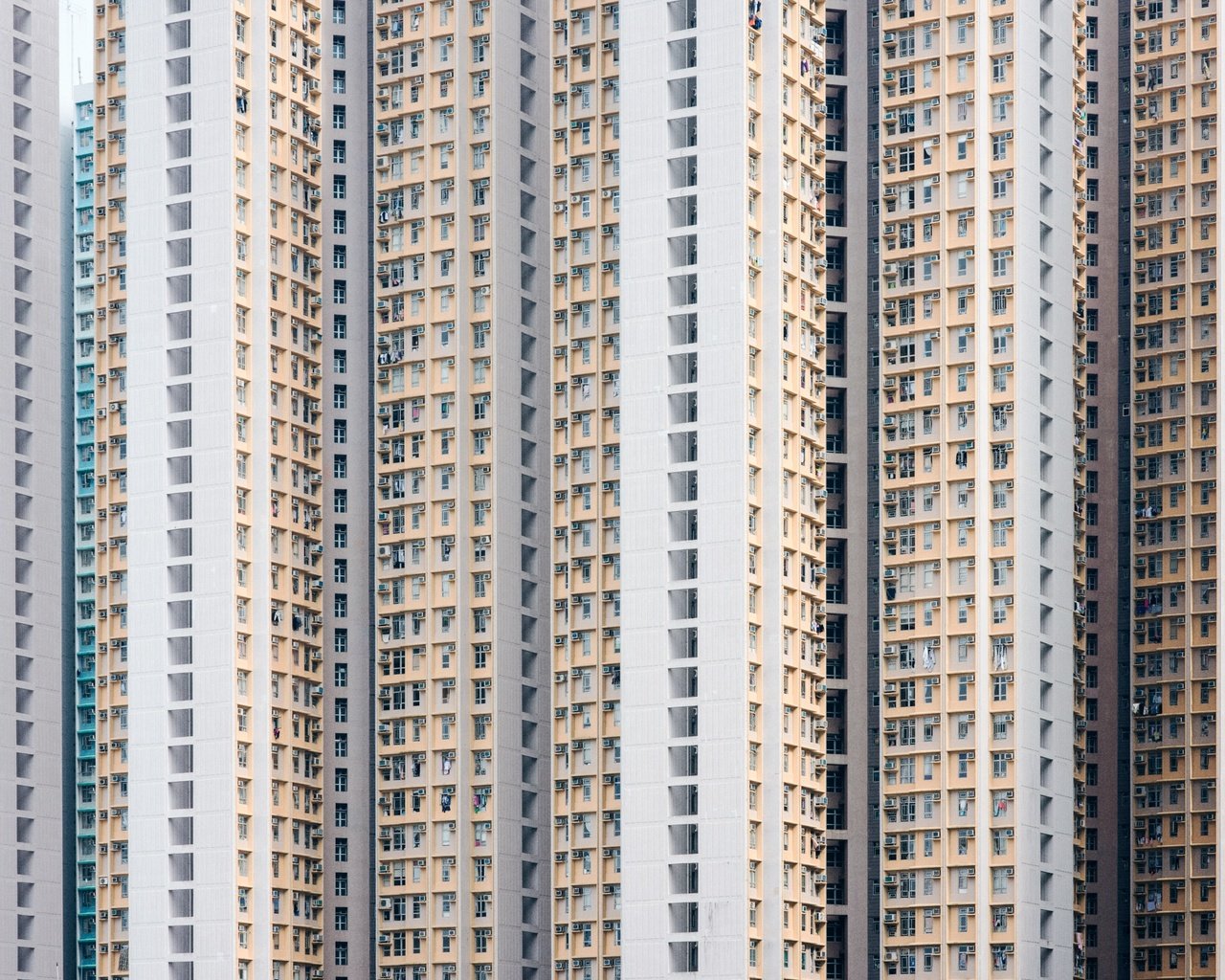 Обои город, небоскребы, дом, китай, гон-конг, hongkong, the city, skyscrapers, house, china, hong kong разрешение 2000x1335 Загрузить